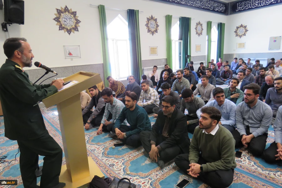 مراسم روضه و توسل به نیت نصرت الهی برای مردم غزه در پردیس شهیدباهنر برگزار شد
 7