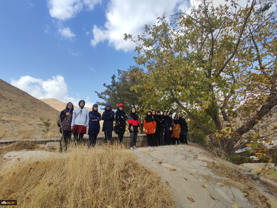 کوه پیمایی دانشجویان دانشگاه فرهنگیان استان مرکزی به مناسبت هفته تربیت بدنی برگزار شد
 3