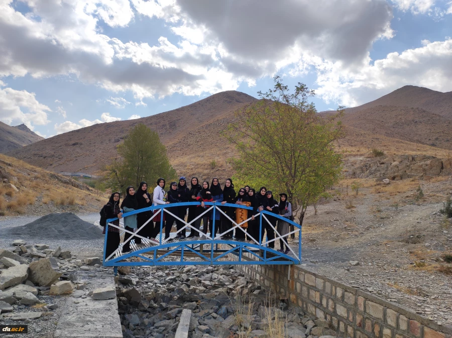 کوه پیمایی دانشجویان دانشگاه فرهنگیان استان مرکزی به مناسبت هفته تربیت بدنی برگزار شد
 4
