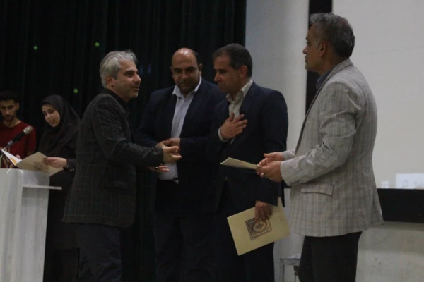 با حضور چهره های ادبی مطرح استان؛
همایش تخصصی نیاز جامعه به حافظ در دانشگاه فرهنگیان استان بوشهر برگزار شد 3