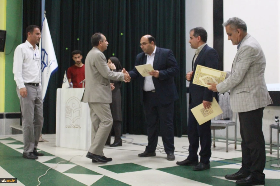 با حضور چهره های ادبی مطرح استان؛
همایش تخصصی نیاز جامعه به حافظ در دانشگاه فرهنگیان استان بوشهر برگزار شد 4