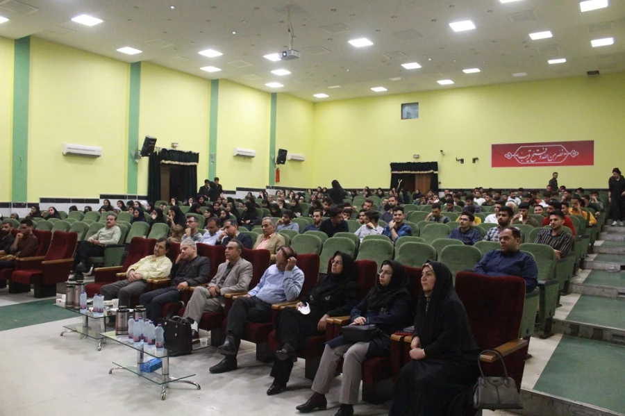 با حضور چهره های ادبی مطرح استان؛
همایش تخصصی نیاز جامعه به حافظ در دانشگاه فرهنگیان استان بوشهر برگزار شد 6