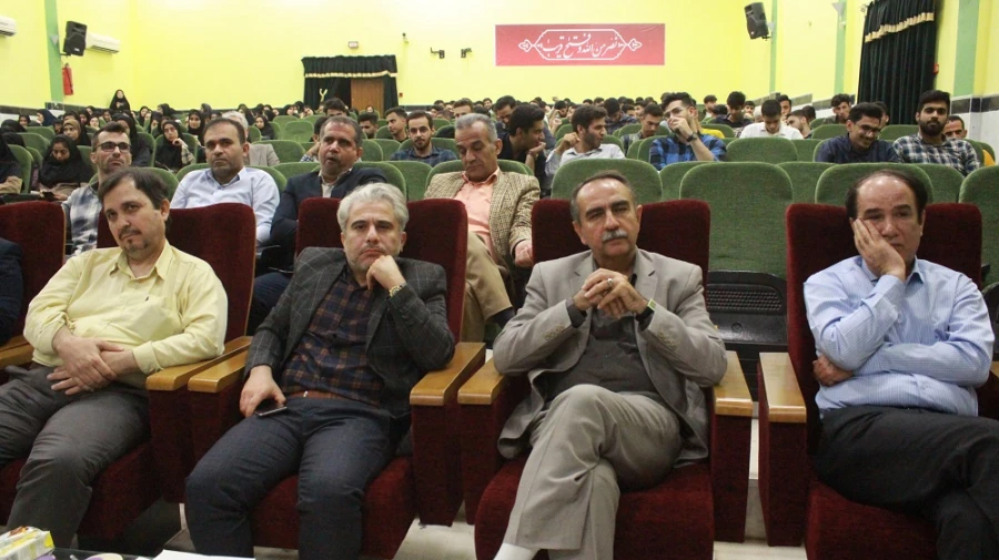 با حضور چهره های ادبی مطرح استان؛
همایش تخصصی نیاز جامعه به حافظ در دانشگاه فرهنگیان استان بوشهر برگزار شد 13