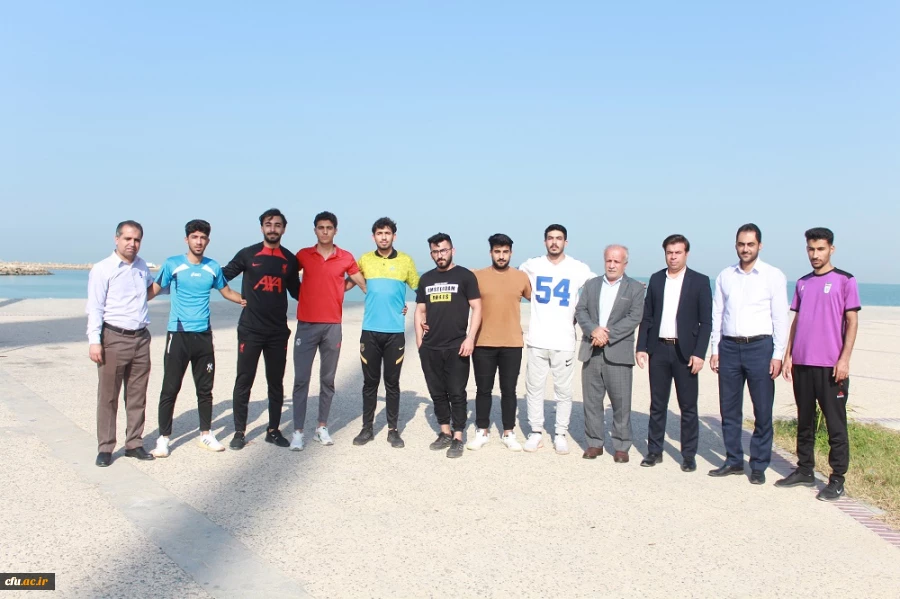 با حضور رئیس دانشگاه فرهنگیان استان بوشهر؛
همایش پیاده روی ساحلی پردیس علامه طباطبایی برگزار شد 2