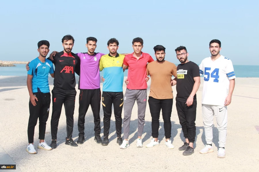 با حضور رئیس دانشگاه فرهنگیان استان بوشهر؛
همایش پیاده روی ساحلی پردیس علامه طباطبایی برگزار شد 10