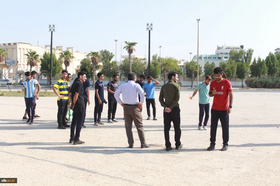 با حضور رئیس دانشگاه فرهنگیان استان بوشهر؛
همایش پیاده روی ساحلی پردیس علامه طباطبایی برگزار شد 11