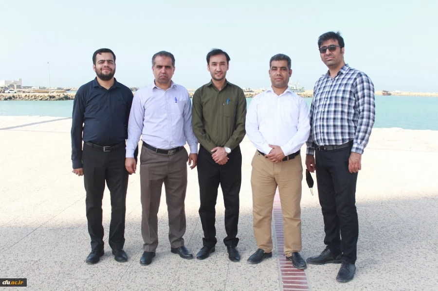 با حضور رئیس دانشگاه فرهنگیان استان بوشهر؛
همایش پیاده روی ساحلی پردیس علامه طباطبایی برگزار شد 14