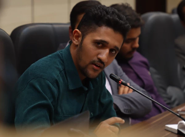 هیأت اندیشه ورز؛ بهترین اتمسفر برای طراحی و ایده پردازی و برنامه ریزی
 8