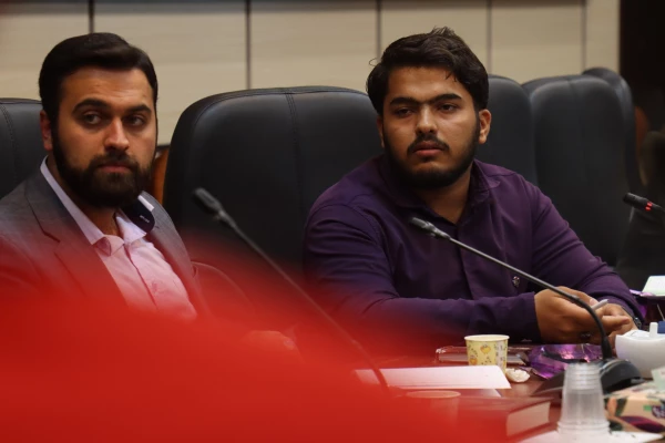 هیأت اندیشه ورز؛ بهترین اتمسفر برای طراحی و ایده پردازی و برنامه ریزی
 9