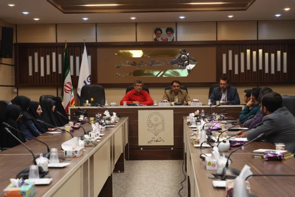 هیأت اندیشه ورز؛ بهترین اتمسفر برای طراحی و ایده پردازی و برنامه ریزی
 12