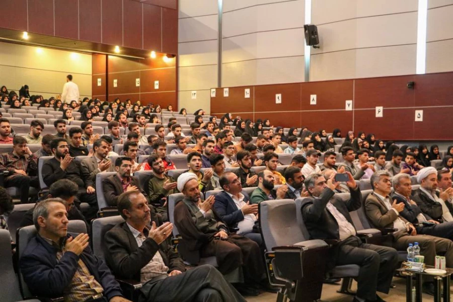 تشییع شهید خوشنام در دانشگاه فرهنگیان قزوین 5