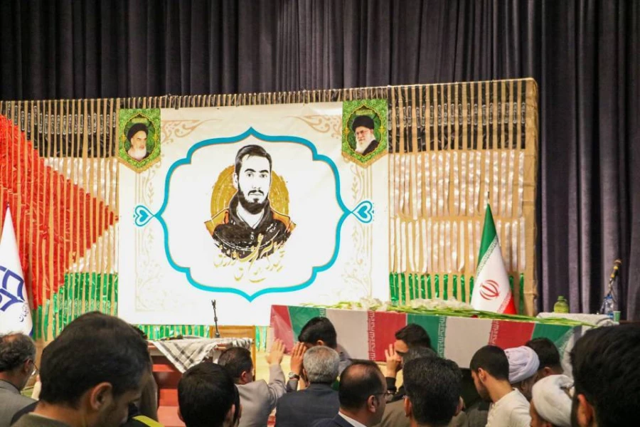 تشییع شهید خوشنام در دانشگاه فرهنگیان قزوین 8