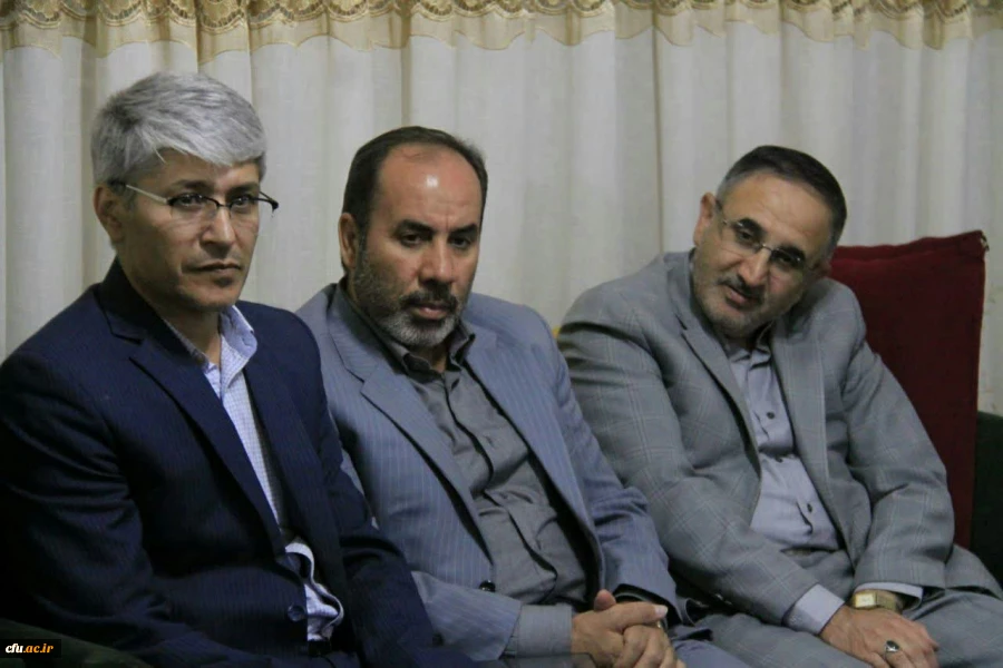 دیدار معاون حقوقی و امور مجلس وزیر آموزش و پرورش با خانواده شهید دانش آموز «اسعد رضایی» در سنندج
 5