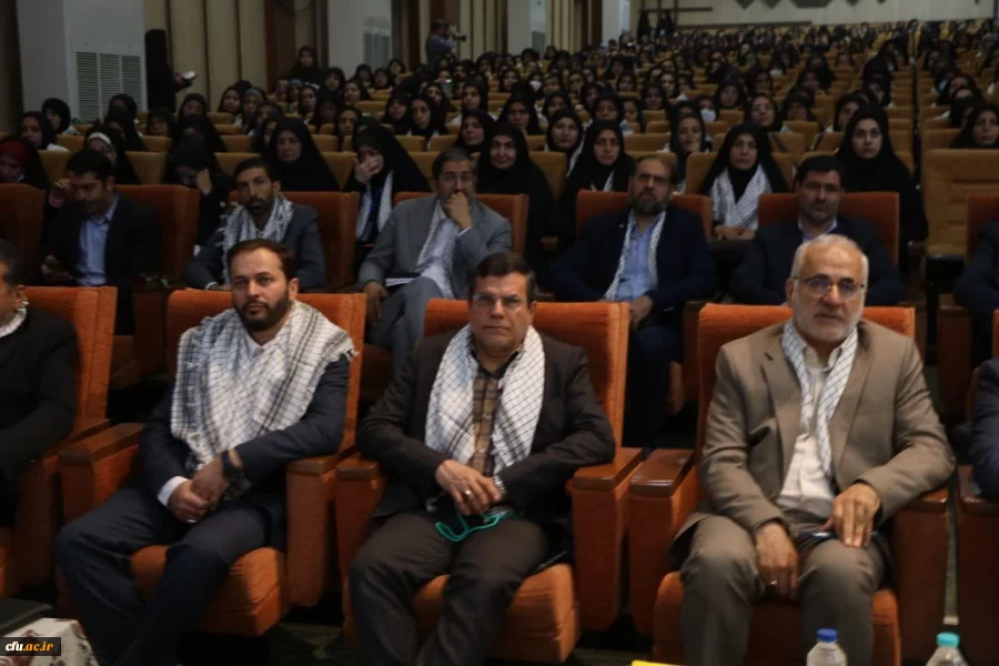 سفر استانی وزیر آموزش و پرورش به استان اصفهان و دیدار با دانشجو معلمان و دانش آموزان در آستانه فرارسیدن روز دانش آموز 5