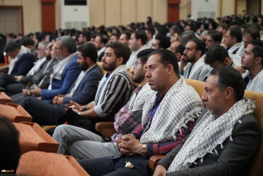 سفر استانی وزیر آموزش و پرورش به استان اصفهان و دیدار با دانشجو معلمان و دانش آموزان در آستانه فرارسیدن روز دانش آموز 17