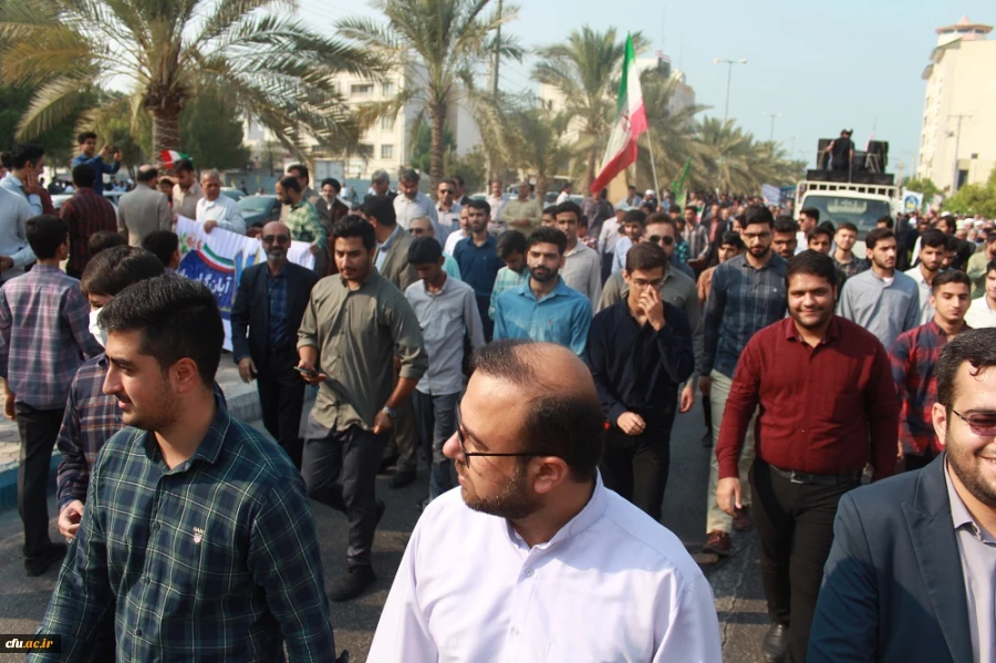 با حضور باشکوه مسئولان، کارکنان، اساتید و دانشجومعلمان دانشگاه فرهنگیان استان بوشهر؛
راهپیمایی 13 آبان در بوشهر برگزار شد 10