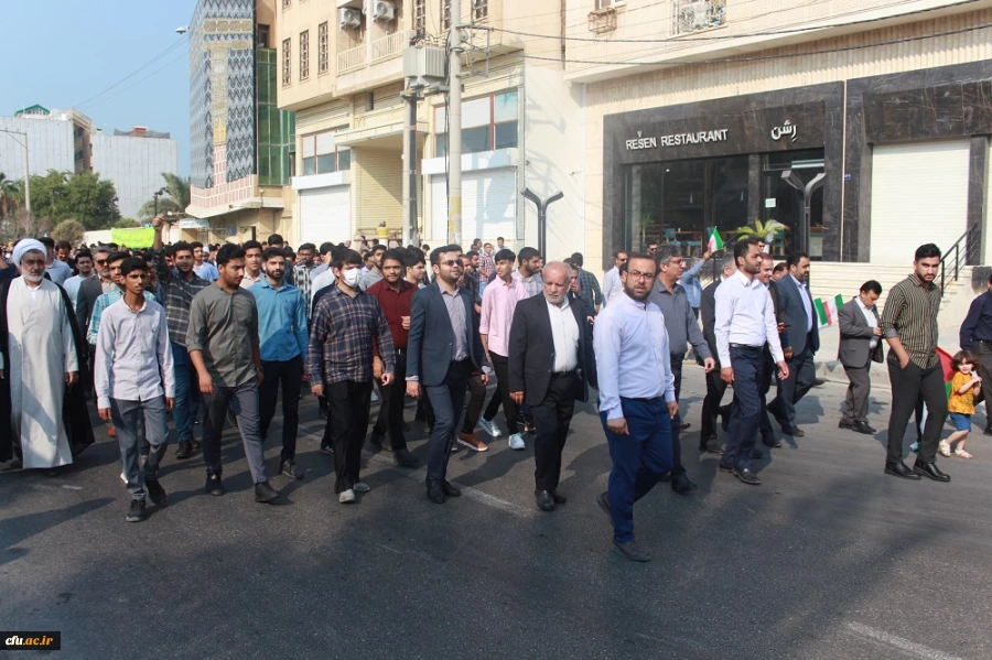 با حضور باشکوه مسئولان، کارکنان، اساتید و دانشجومعلمان دانشگاه فرهنگیان استان بوشهر؛
راهپیمایی 13 آبان در بوشهر برگزار شد 12