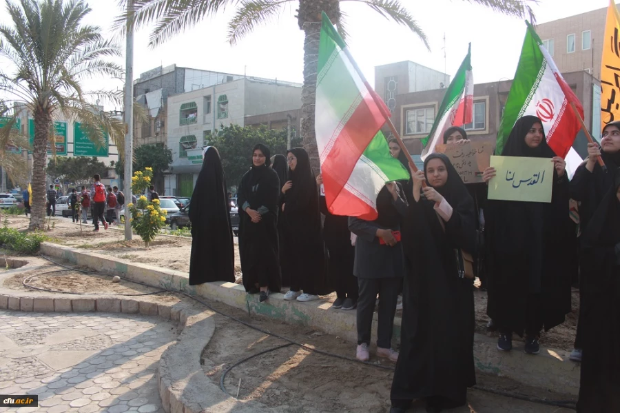 با حضور باشکوه مسئولان، کارکنان، اساتید و دانشجومعلمان دانشگاه فرهنگیان استان بوشهر؛
راهپیمایی 13 آبان در بوشهر برگزار شد 18
