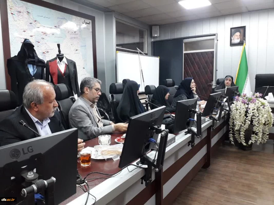 جلسه کمیته هماهنگی طراحی لباس فرم دانشجو معلمان برگزار شد  2