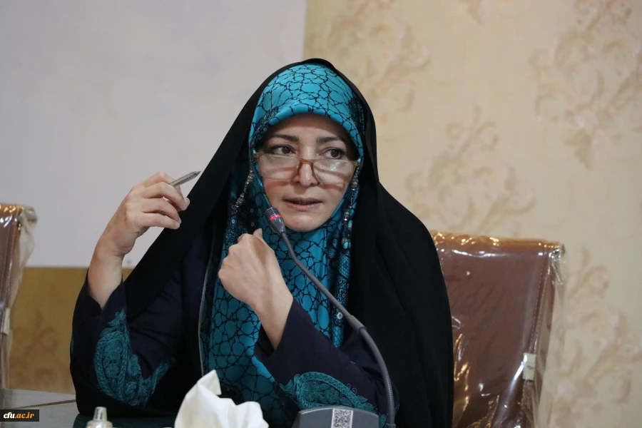 جلسه مشترک اعضا هیات علمی دانشگاه فرهنگیان استان اصفهان با معاونت پژوهشی و مدیر امور بین الملل سازمان مرکزی 3