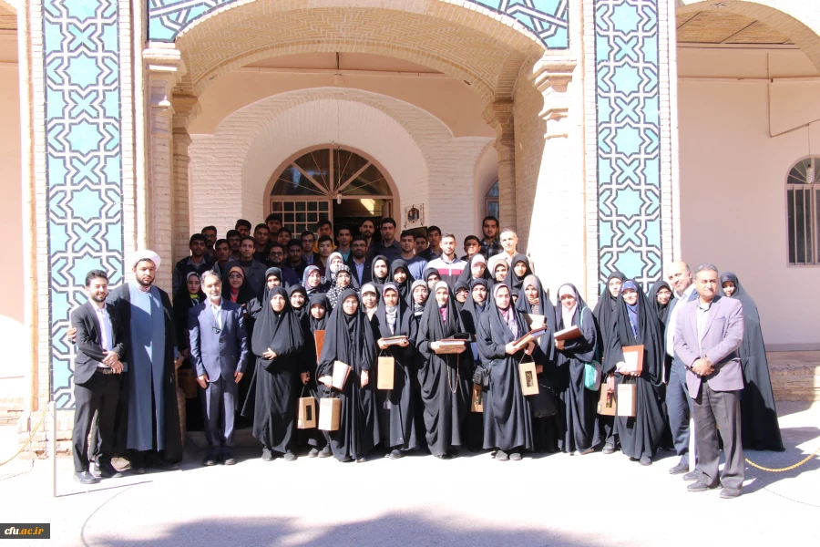 تجلیل از سه رتبه زیر ده،۶رتبه زیر ۱۰۰ودیگر رتبه های زیر۵۰۰ پذیرفته شده دردانشگاه فرهنگیان استان کرمان 2