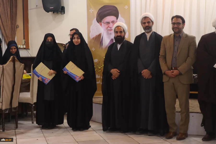 آیین تجلیل از دانشجومعلمان ممتاز شاهد و ایثارگر
 7