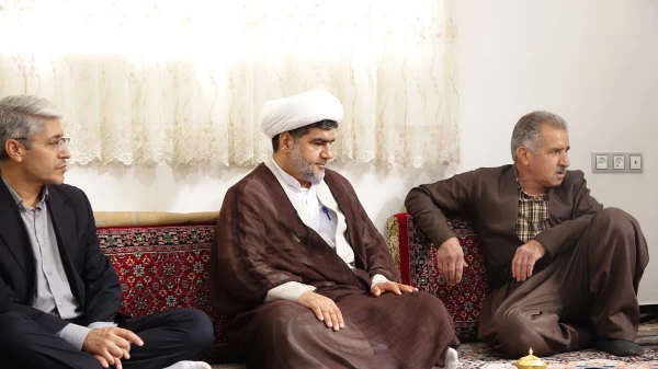 دیدار با خانواده شهدای دانشجو معلم دانشگاه فرهنگیان استان کردستان
 7