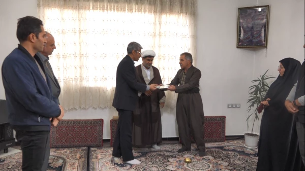 دیدار با خانواده شهدای دانشجو معلم دانشگاه فرهنگیان استان کردستان
 8