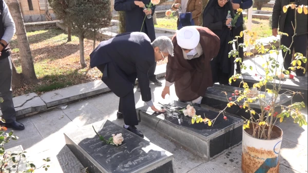 دیدار با خانواده شهدای دانشجو معلم دانشگاه فرهنگیان استان کردستان
 10