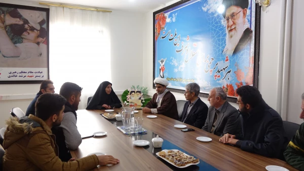 دیدار با خانواده شهدای دانشجو معلم دانشگاه فرهنگیان استان کردستان
 11