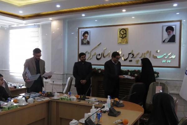 تجلیل از رتبه های برتر کنکور
 8