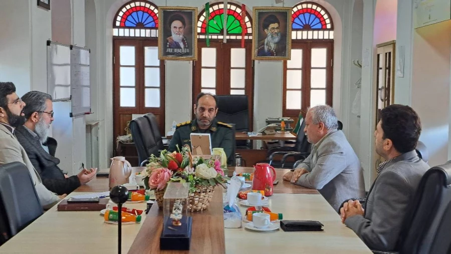 با حضور در دفتر مدیرکل حفظ آثار و نشر ارزش های دفاع مقدس استان بوشهر؛دیدار و گفتگو مدیرکل امور شاهد و ایثارگران دانشگاه فرهنگیان با مدیرکل حفظ آثار و نشر ارزش های دفاع مقدس استان بوشهر 3