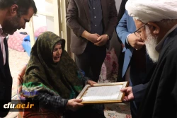 حضور نماینده ولی فقیه، استاندار و سرپرست دانشگاه فرهنگیان استان در طرح چهارشنبه های همدلی و دیدار با خانواده شهدای دانشجومعلم
 4