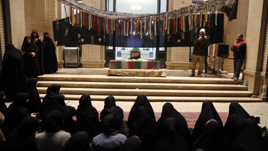 گزارش تصویری از مراسم استقبال از پیکر مطهر شهـــید گمـــنام⚘️ در مرکز امام خمینی(ره)کاشان 2