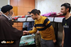 دیدار با تشکل های دانشجویی و بازدید سرزده نماینده ولی فقیه در استان از سرای شهید مدرس پردیس علامه امینی تبریز 12