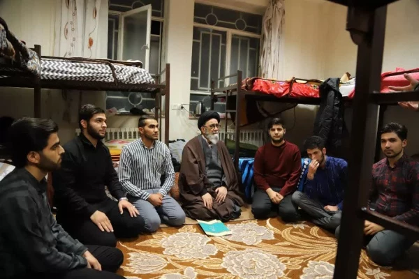 دیدار با تشکل های دانشجویی و بازدید سرزده نماینده ولی فقیه در استان از سرای شهید مدرس پردیس علامه امینی تبریز 15