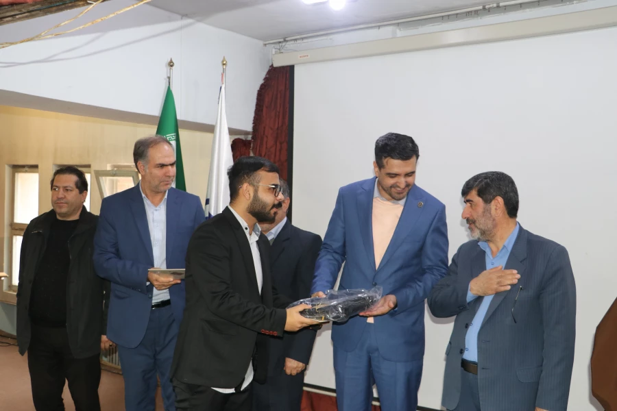 آیین گرامیداشت روز دانشجو با حضور معاون سیاسی ، امنیتی استاندارآذربایجان شرقی در دانشگاه فرهنگیان  7