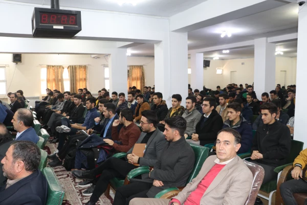 آیین گرامیداشت روز دانشجو با حضور معاون سیاسی ، امنیتی استاندارآذربایجان شرقی در دانشگاه فرهنگیان  16