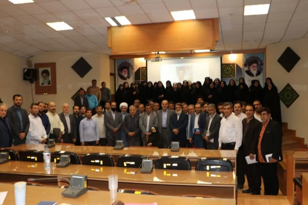 دیدار دبیران ستاد شاهد و  امور ایثارگران دانشگاه فرهنگیان سراسر کشور با مادر دانشجوی شهید آرمان نعمتی. 2