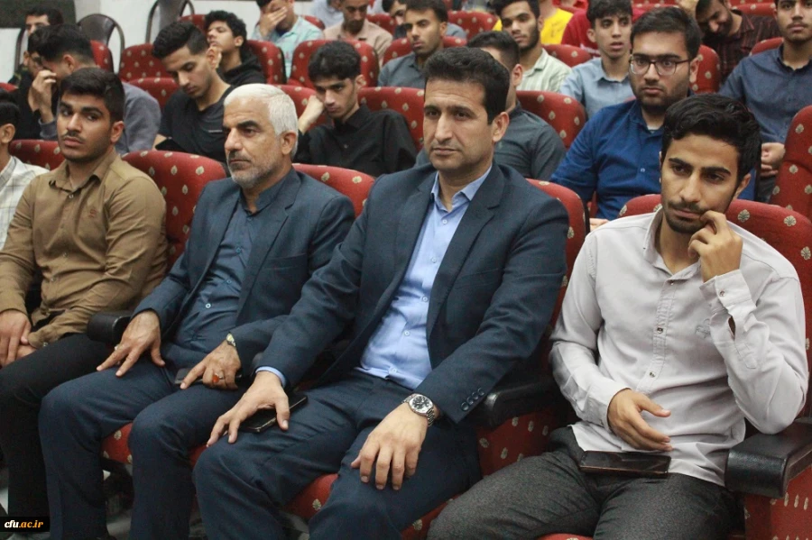 با حضور استاندار بوشهر و همزمان با تشییع پیکر شهید خوشنام؛
آئین بزرگداشت روز دانشجو در پردیس علامه طباطبایی برگزار شد 8