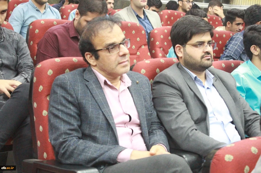 با حضور استاندار بوشهر و همزمان با تشییع پیکر شهید خوشنام؛
آئین بزرگداشت روز دانشجو در پردیس علامه طباطبایی برگزار شد 10