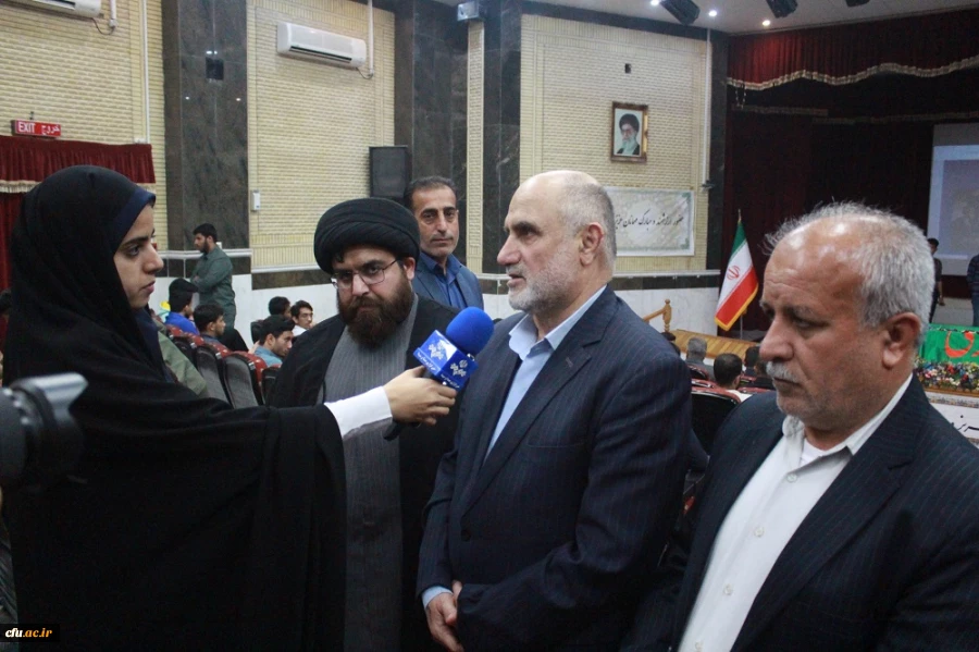 با حضور استاندار بوشهر و همزمان با تشییع پیکر شهید خوشنام؛
آئین بزرگداشت روز دانشجو در پردیس علامه طباطبایی برگزار شد 11