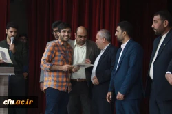 با حضور استاندار بوشهر و همزمان با تشییع پیکر شهید خوشنام؛
آئین بزرگداشت روز دانشجو در پردیس علامه طباطبایی برگزار شد 13