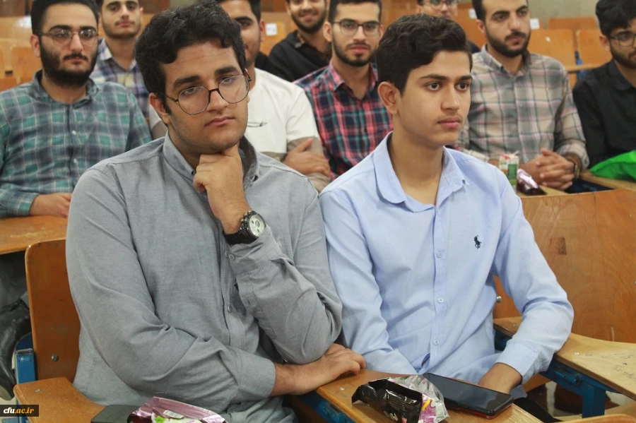 با حضور رئیس دانشگاه فرهنگیان استان بوشهر و مسئولان شهرستان دشتستان؛
آئین بزرگداشت روز دانشجو در مرکز شهید رجایی برازجان برگزار شد 12