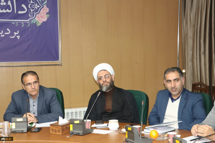 جلسه هم اندیشی اساتید دانشگاه فرهنگیان با عنوان "بررسی ایده های  نو وعینی در ارتقای اعضای هئیت علمی " 4