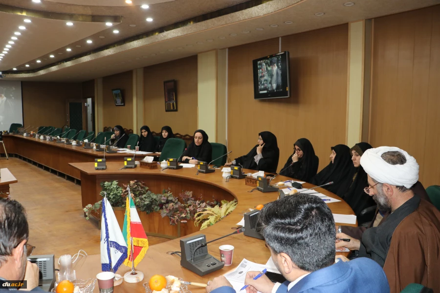 جلسه هم اندیشی اساتید دانشگاه فرهنگیان با عنوان "بررسی ایده های  نو وعینی در ارتقای اعضای هئیت علمی " 12