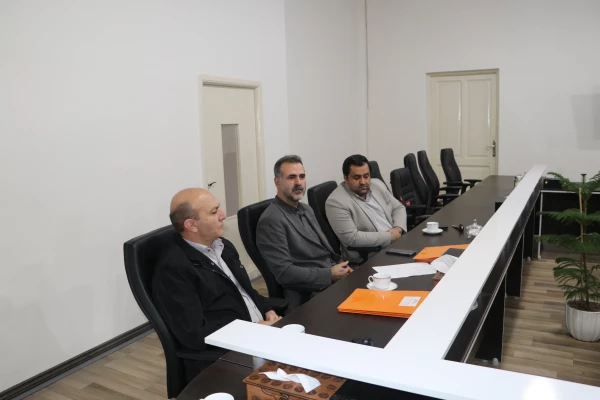جلسه مشترک اعضاء هیات رئیسه استان آذربایجان شرقی با مدیران مرکز نظارت، ارزیابی و تضمین کیفیت سازمان مرکزی 4