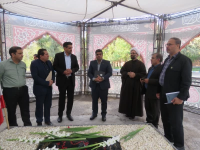 به مناسبت فرا رسیدن ایام شهادت حضرت فاطمه زهرا سلام الله علیها

تقدیر دکتر سعید غیاثی ندوشن،  از خادمین شهدای گمنام دانشگاه، 