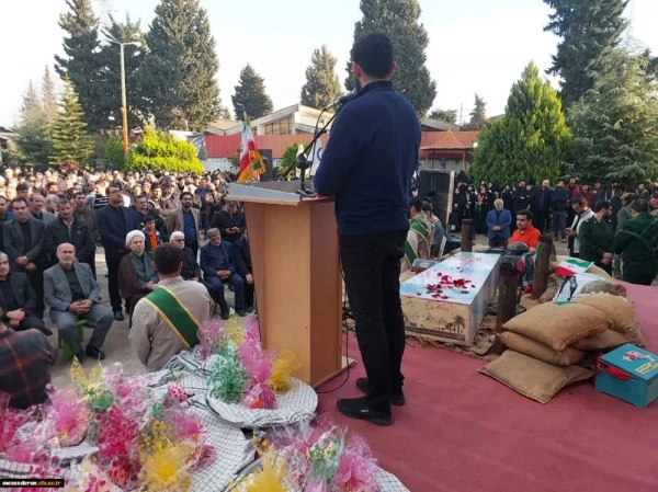 مراسم تشییع و تدفیندو شهید گمنام هشت سال دفاع مقدس در دانشگاه فرهنگیان استان مازندران 7