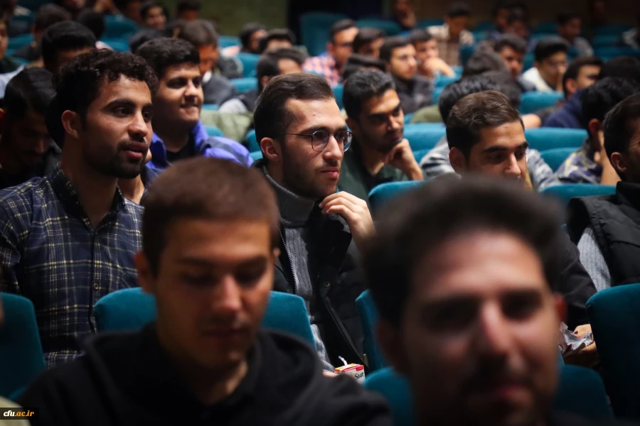 برگزاری جشن با شکوه گرامیداشت روز دانشجو
 3